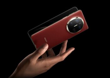 فريد من نوعه.. “هواوي” تطلق أول جهاز بشاشة قابلة للطي