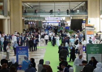 جامعة نجران تشارك في فعاليات “مؤتمر دوفات 2025” في دبي لتعزيز خبراتها في مجال الصيدلة والرعاية الصحية