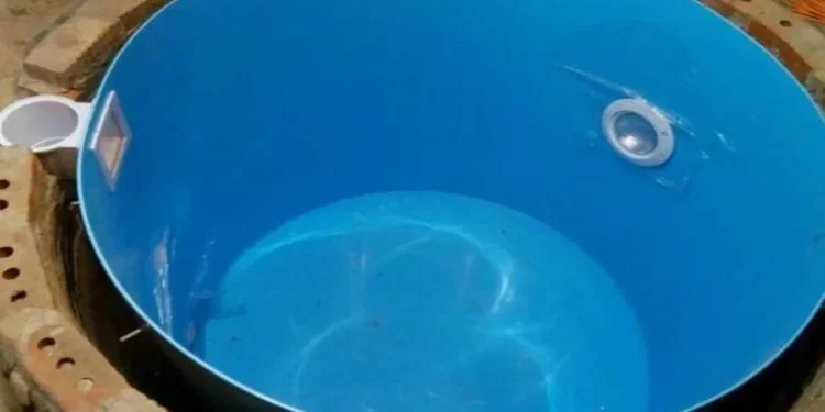 استشاري أورام تحذر: مادة الأيبوكسي مسرطنة ولا يجوز أن تحتك بمياه الخزانات (فيديو)