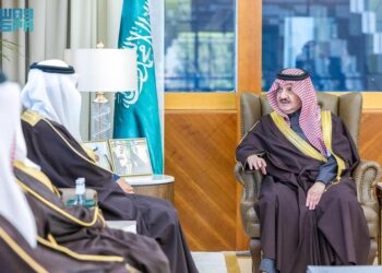 أمير الشرقية يُسلِّم شهادة اعتماد “حياك” لمستشفى قوى الأمن بالدمام كأول مستشفى حكومي يحصل عليها في المملكة