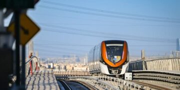 مسؤول: الهيئة الملكية لمدينة الرياض بدأت تقديم خدمة النقل الترددي في ⁧‎جامعة الملك سعود ⁩