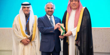 جامعة الملك فيصل شريك إستراتيجي في المؤتمر الدولي للطاقة المتجددة بالبحرين