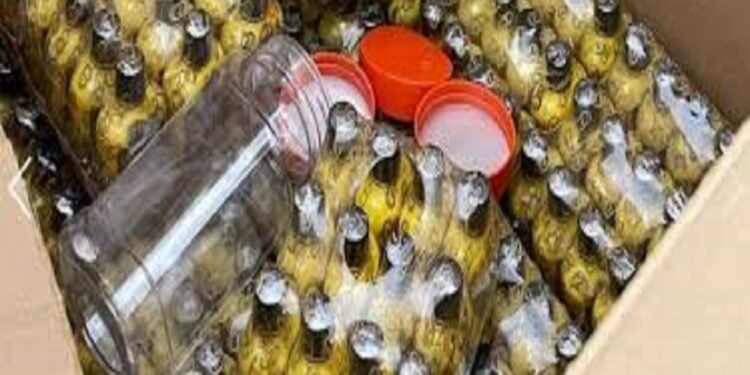 التجارة تضبط معمل غش للمواد الغذائية ومستحضرات التجميل في منزل شعبي بالرياض