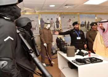 أمير نجران يطَّلع على تقنيات الدوريات الأمنية الحديثة