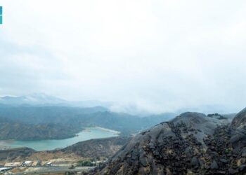 الأمطار تنعش تهامة الباحة وتستقبل زوّار الشتاء بدفئها الرطب