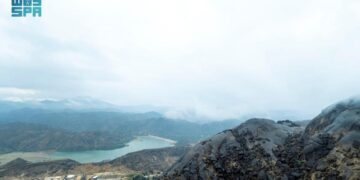 الأمطار تنعش تهامة الباحة وتستقبل زوّار الشتاء بدفئها الرطب