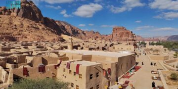 العُلا تسجل إقبالًا كبيرًا من الزوار خلال إجازة منتصف العام الدراسي