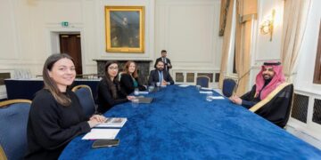 اجتماع الطاولة المستديرة السعودي – البريطاني يبحث فرص التعاون الثنائي لبناء شراكات دولية بقطاع الطيران المدني