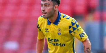 بعد اهتمام الهلال والاتحاد .. لاس بالماس يحسم مصير ألبرتو موليرو