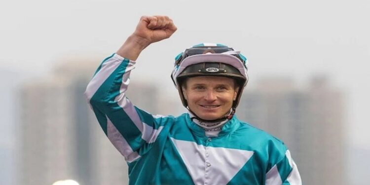 النيوزيلندي جيمس ماكدونالد يتصدر المشاركين في تحدي الخيّالة الدولي ضمن مهرجان كأس السعودية 2025