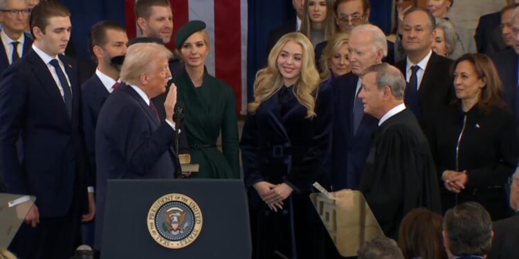 ‏رسميًا: دونالد ترامب الرئيس الـ47 للولايات المتحدة الأمريكية