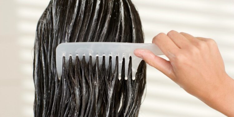 دليل استخدام البلسم للحصول على شعر صحي ولامع