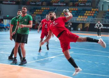 الفتح يعزز صدارته لدوري الدرجة الأولى لكرة اليد بفوز كاسح على الحزم