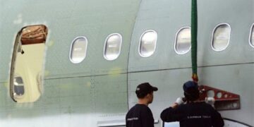 الطائرات الإيرانية تهبط في مطارات السعودية وتركيا والإمارات… وتقلع منها