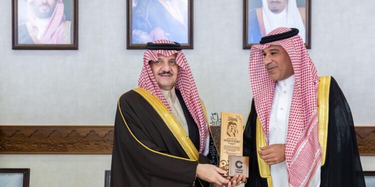 أمير الشرقية يدشن مشروع ”سي فرونت“ الاستثماري في القطيف