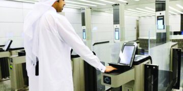 إجراءات سفر بلا انتظار.. البوابات الإلكترونية تسهل حركة المسافرين