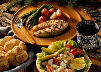 دليلك لوجبة عشاء صحية ومتوازنة (إنفوجراف)