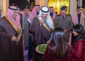 محافظ الأحساء يدشّن مهرجان “ليالي القيصرية”