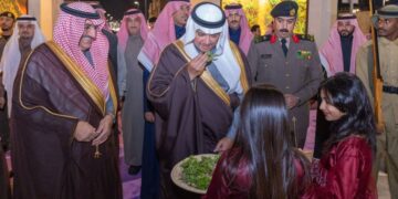 محافظ الأحساء يدشّن مهرجان “ليالي القيصرية”