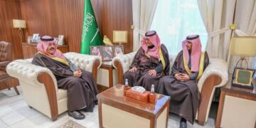 أمير حائل يستعرض أعمال وإنجازات الغرف السعودية