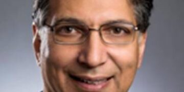 البروفيسور أوبنهايمر، خبير طب الرئة العالمي يقوم بجولة عبر المملكة لتعزيز الوعي بالمرض