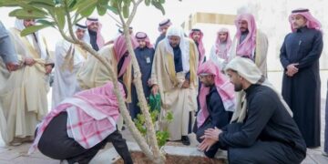وزير الشؤون الإسلامية يدشن مشروع تشجير مساجد وجوامع منطقة القصيم