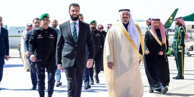 الرئيس السوري أحمد الشرع يزور مقر “سدايا”