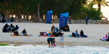 شاطئ المستقبل بكورنيش جدة يستقبل زواره بتجارب ترفيهية متميزة