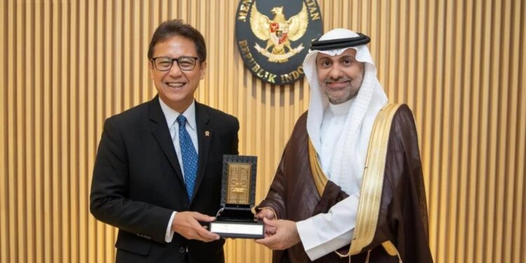 وزير الصحة يزور إندونيسيا لتعزيز التعاون الصحي بين البلدين