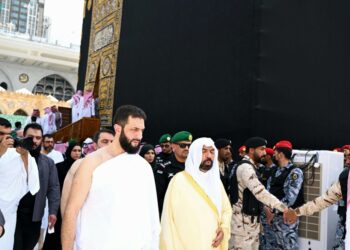 رئيس الجمهورية السورية يؤدي مناسك العمرة