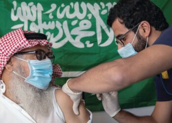 الصحة”: يجب تلقي لقاح الحمى الشوكية قبل 10 أيام من أداء العمرة