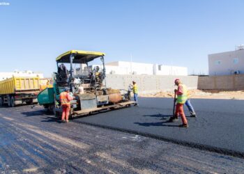 أمانة تبوك”: سفلتة أكثر من “21” ألف متر طولي من الطرق المحورية والمخططات السكنية