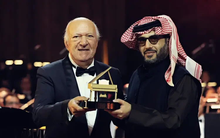 “عمر خيرت” يسطع بألحانه الخالدة في أمسية موسيقية استثنائية ضمن موسم الرياض