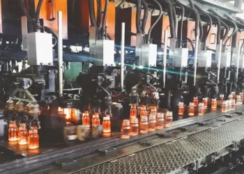 “زجاج” تبدأ الإنتاج التجاري للخط السادس للعبوات الزجاجية بطاقة 25 ألف طن سنويًا