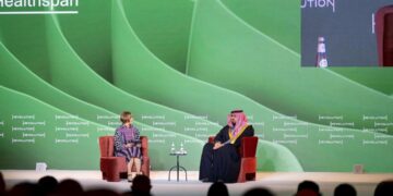 وزير الاقتصاد والتخطيط يشارك في القمة العالمية لإطالة العمر الصحي لعام 2025