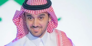 وزير الرياضة يهنئ القيادة بحلول رمضان: “نسأل الله أن يعيده على وطننا بالخير”