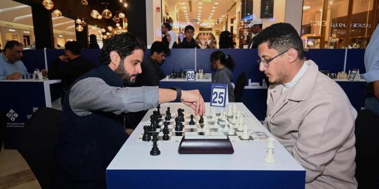 تفاعل وتنافس في فعاليات بطولة الشطرنج بالمنطقة الشرقية