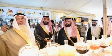 نائب أمير منطقة جازان يزور مهرجان عسل جازان العاشر
