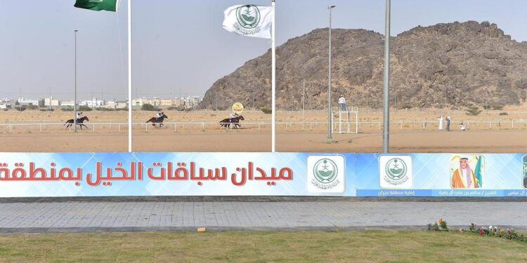 الجواد “بوتان” يحقق كأس الأمير جلوي بن عبدالعزيز في الحفل الثامن لسباقات الخيل بنجران