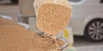 البُرّ النجراني يلقى رواجًا واسعًا استعدادًا لشهر رمضان