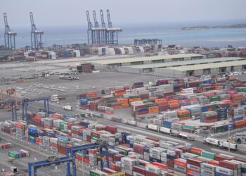 240 مليار ريال فرص استثمارية في قطاع النقل والخدمات اللوجستية