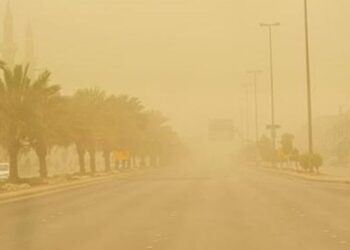 توقعات الطقس: رياح نشطة وأتربة مثارة مع فرصة لهطول أمطار في بعض المناطق
