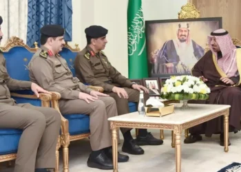 الأمير جلوي بن عبدالعزيز يبارك تعيين نائب مدير شرطة ⁧‫نجران‬⁩ ومدير مرور المنطقة