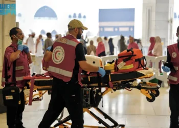 إعادة النبض لمعتمر باكستاني في الحرم المكي بفضل فرق الهلال الأحمر السعودي