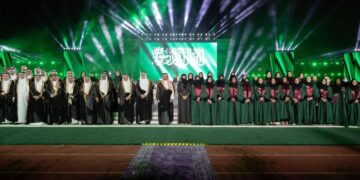 الدفعة 54.. جامعة الملك عبد العزيز تحتفل بتخريج 19712 طالبًا