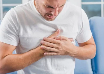 خبراء صحة: الفيروسات الشتوية قد تؤدي إلى مضاعفات خطيرة على القلب