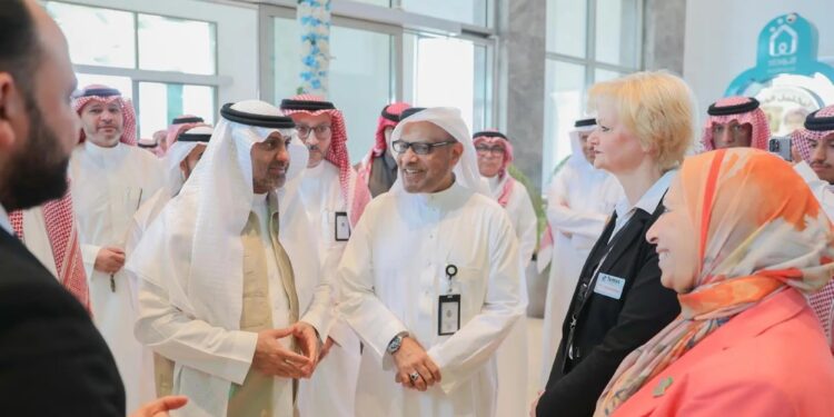 وزير الصحة: تقديم رعاية صحية متكاملة لضيوف الرحمن أولوية قصوى