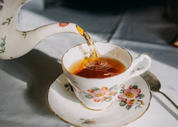 فوائد الشاي الصحية: هل هو المشروب السحري لصحة أفضل؟