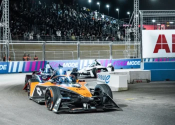 أكثر من 200 إعلامي و34 قناة.. نقلوا سباق فورمولا إي جدة إلى العالم