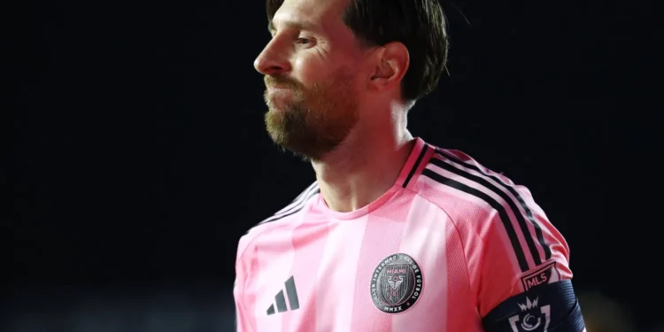 رابطة الدوري الأمريكي تُغرّم ميسي بعد مشادة مع مدرب مساعد